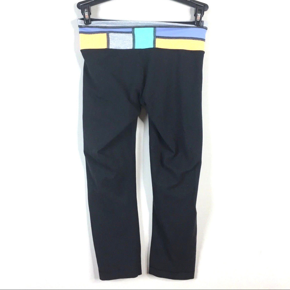 Lululemon Size 4 Black Yoga Capri